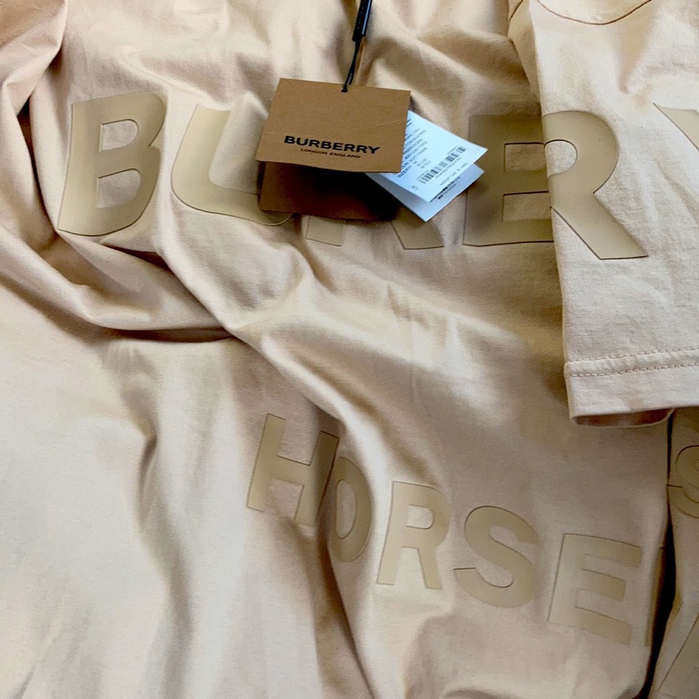 COPY - Burberry t-shirt brand new with tags
